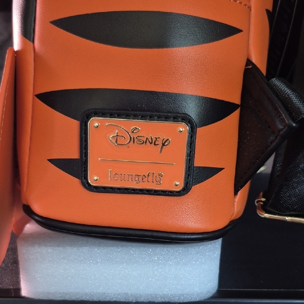 Disney Tigger Loungefly Orange and Black Backpack - Picture 2 of 4